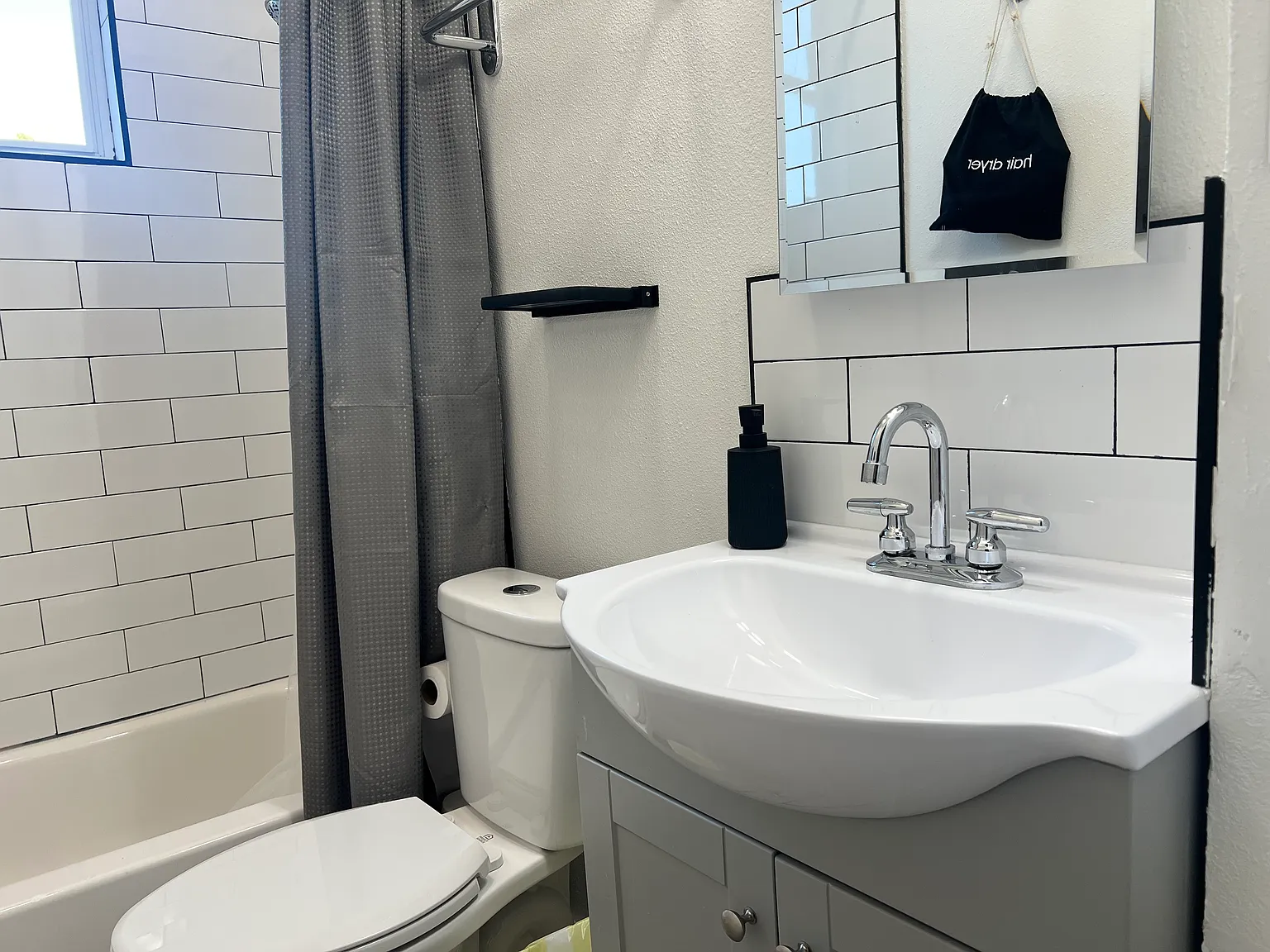 1 bed, 640 sqft, $1,695 — Photo 3