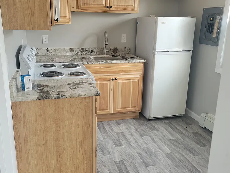 7 N Railroad Ave #2 — Photo 6