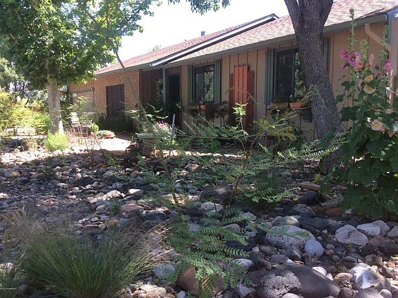 2nd image of 1287 S Mountain View Dr