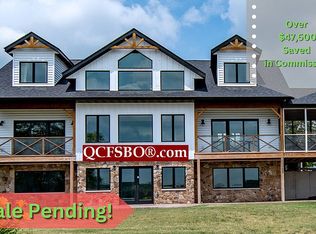 1403 Canal Shore Dr SW, Le Claire, IA 52753