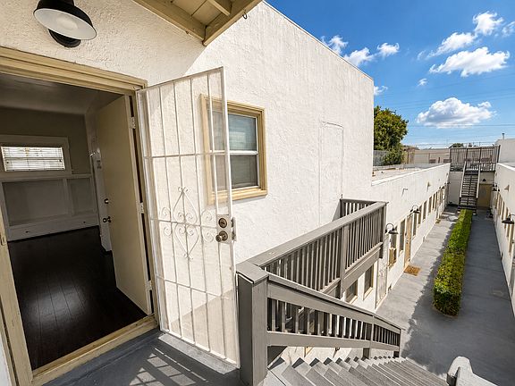 3rd image of 1043 Coronado Ave APT 12