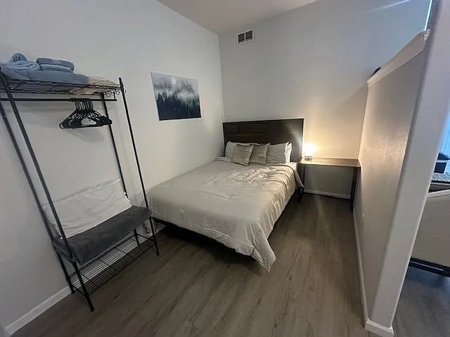 702 S 48th Ave — Photo 16
