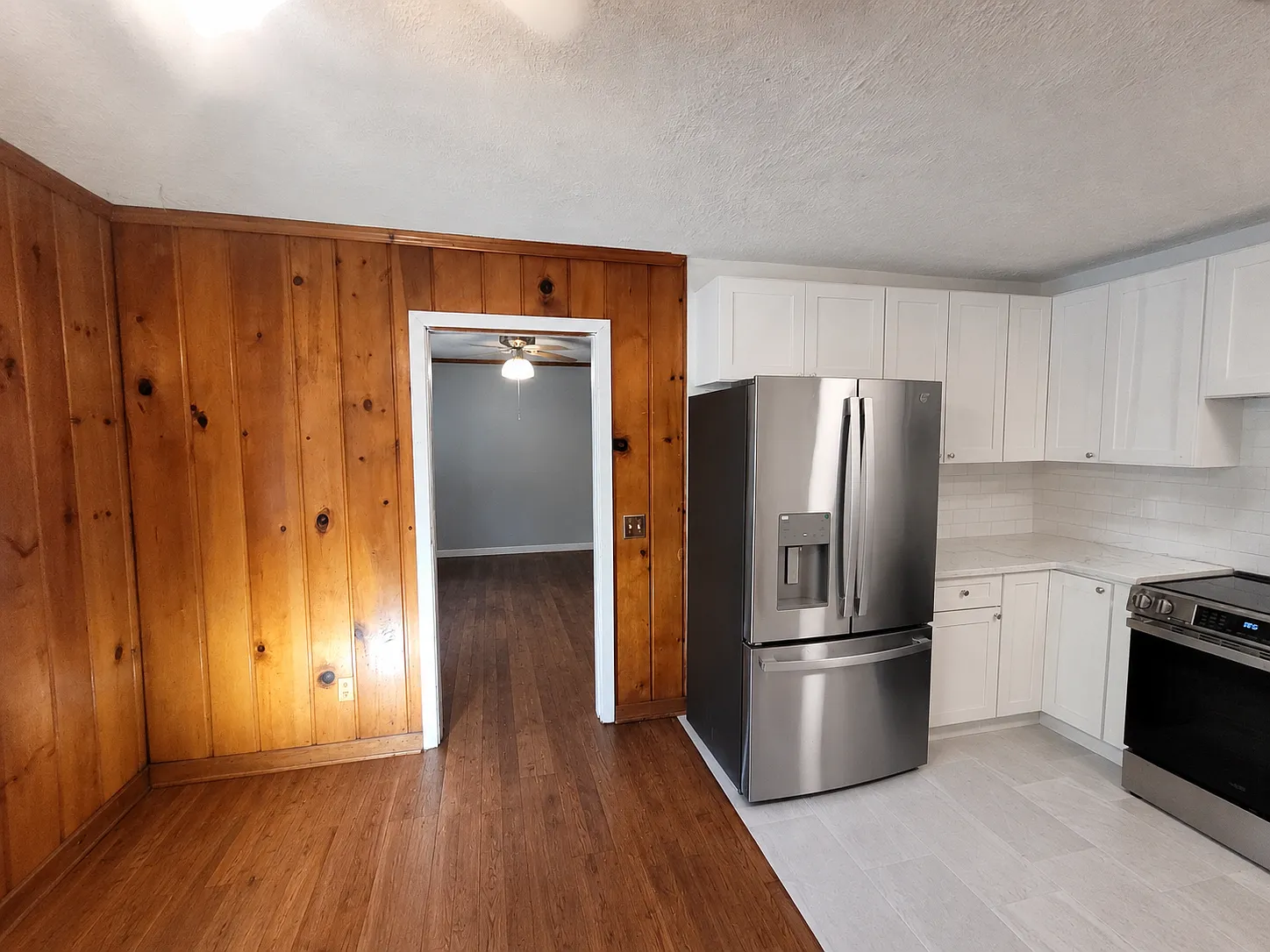 533 Ditmar St — Photo 4