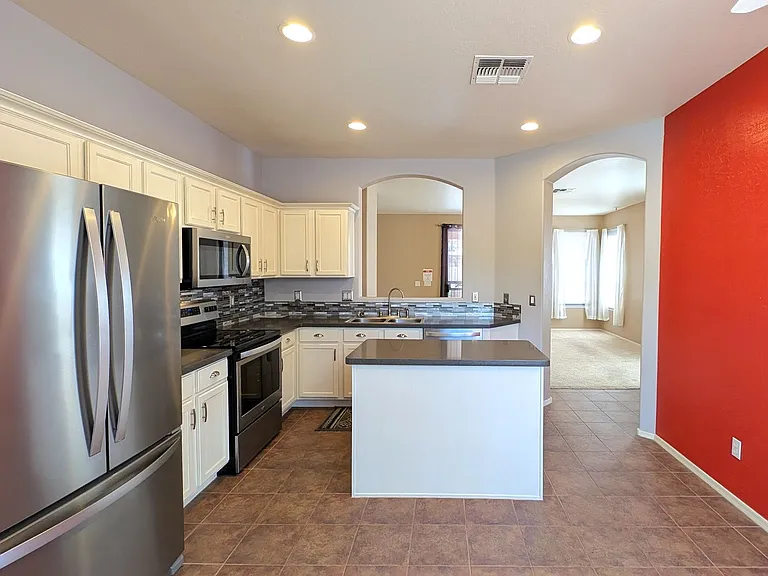 4236 E Oxford Ln — Photo 13