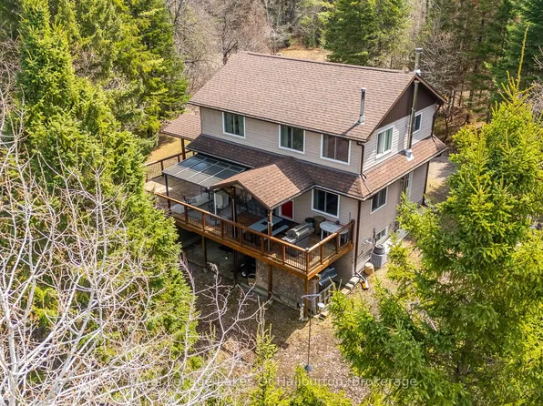 1033 Bayberry Ln, Highlands East, ON K0M 1S0