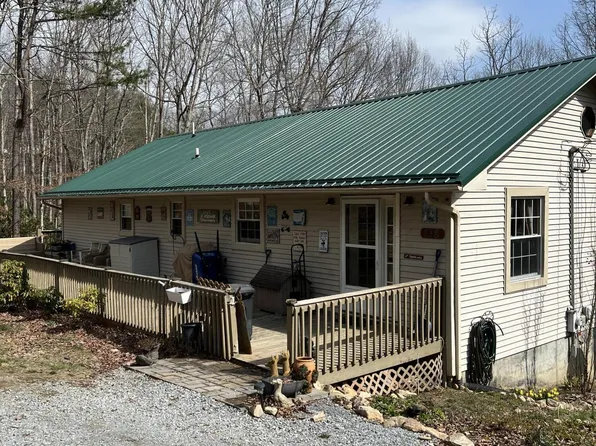 138 Sheets Rd, Hampton, TN 37658