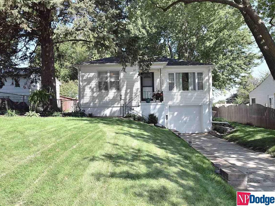 1st image of 4920 Corby St