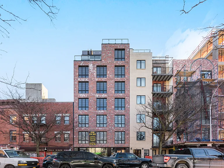 311 Franklin Ave #3A — Photo 18