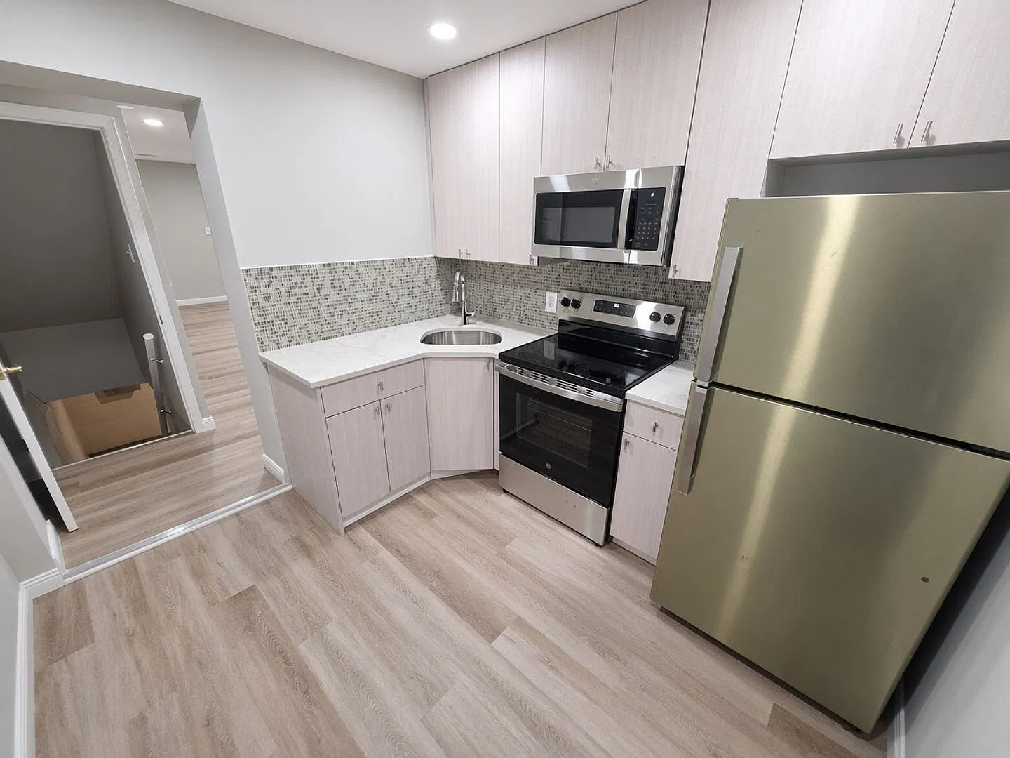 Newly Renovated 3 Bedroom And 1.5 Bath Home Located In Northeast's Wissinoming Area! — Photo 3
