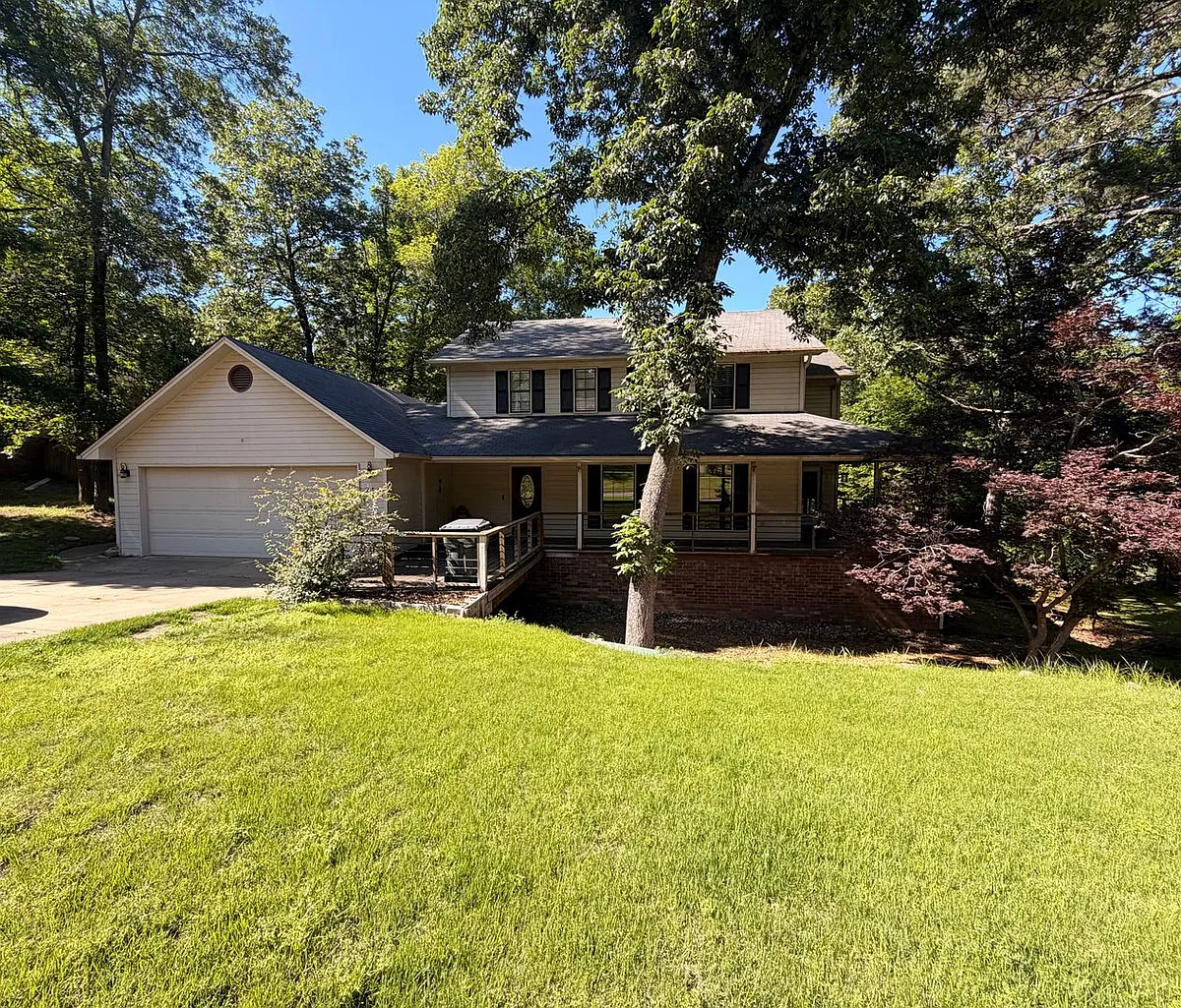Building Photo - 214 Canterbury Cir
