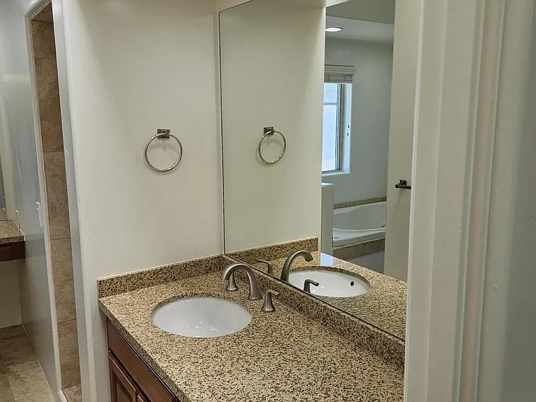4113 N 22nd St #19A — Photo 38