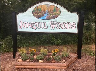 71 Hodgins Rd, Franklin, NC 28734