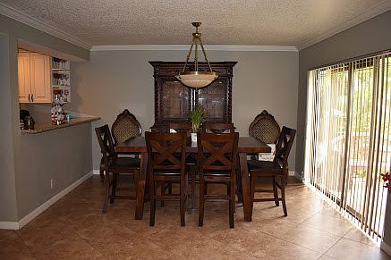 4th image of 2053 Maplewood Dr