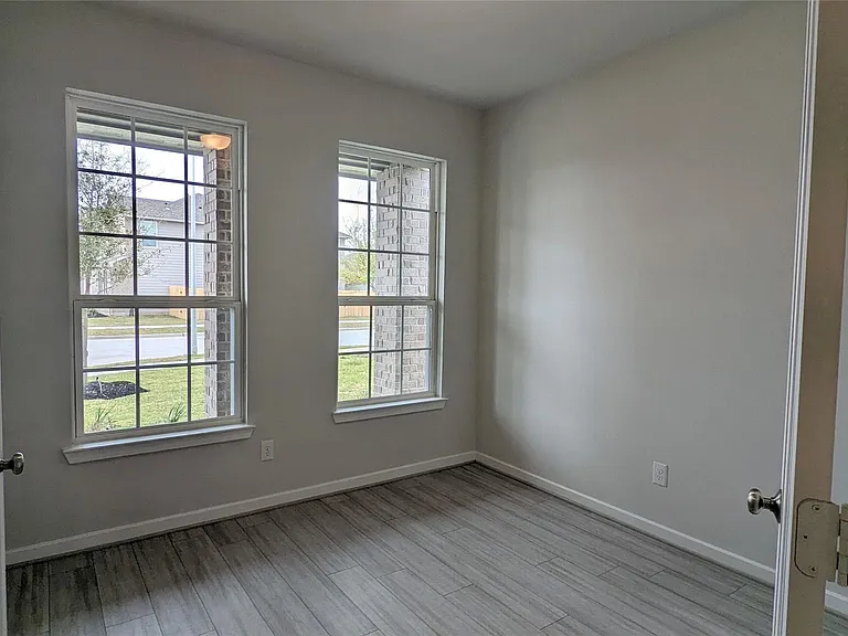 18606 Albany Bay Ln — Photo 5
