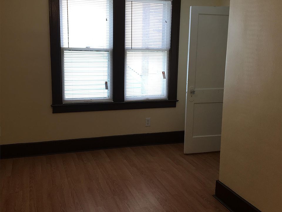 708 Highland St Apt 2, photo 10