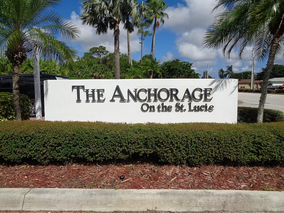 2516 SE Anchorage Cv #A-3