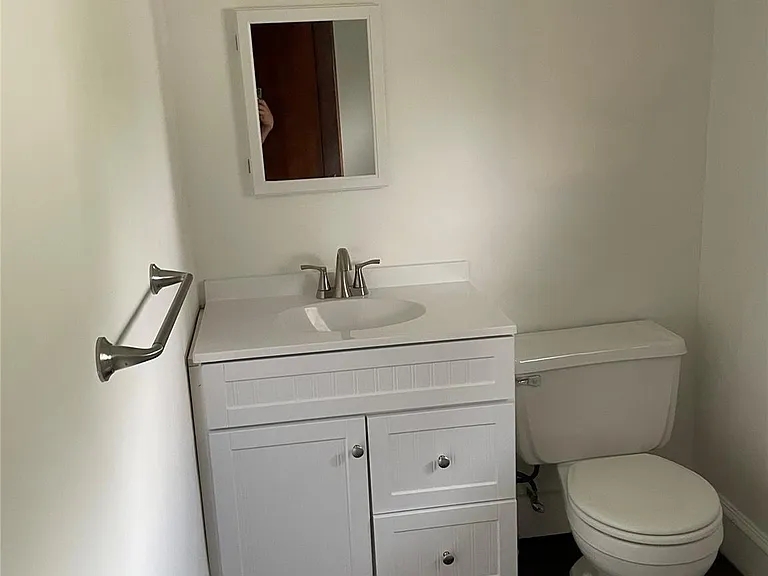 56 Nassau Blvd — Photo 13