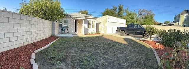 1st image of 835 N Gordon St