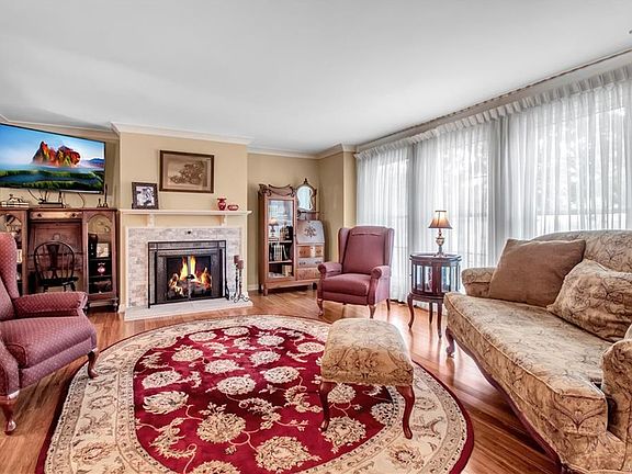 2nd image of 134 Wedgewood Dr
