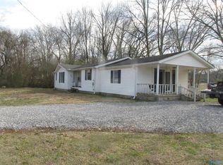 1452 Cave Spring Rd, Owens Cross Roads, AL 35763