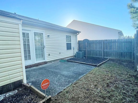 5th image of 604 Beretta Dr