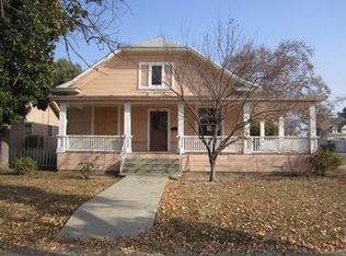 303 N 6th St, Fowler, CA 93625