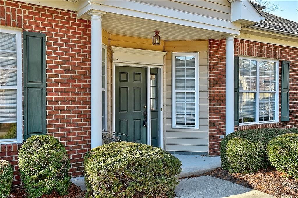 こじこじ 5848 Cottage Circle, Granger, IN 46530 | MLS 202533021
