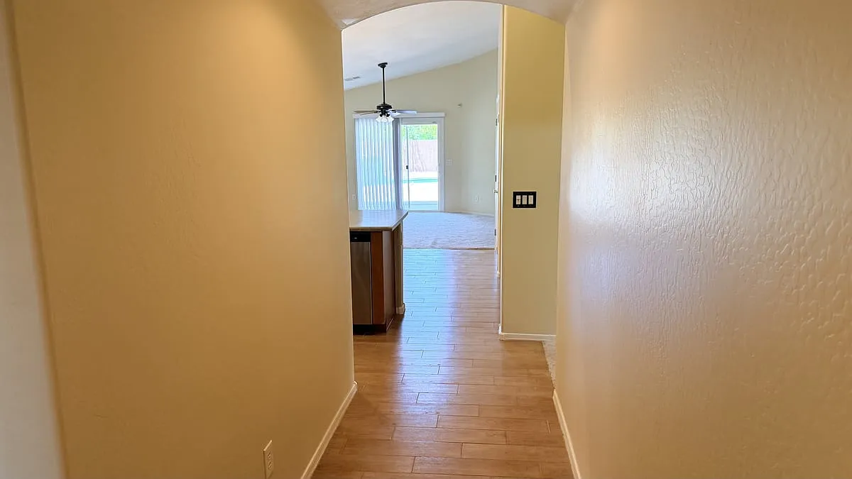 19546 North Krupps Court — Photo 2
