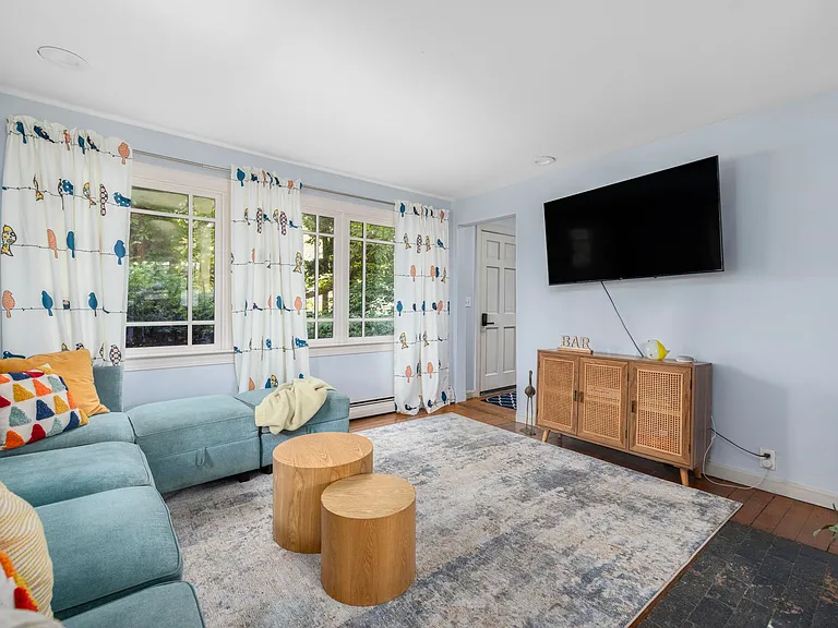 37 Concord Dr — Photo 3