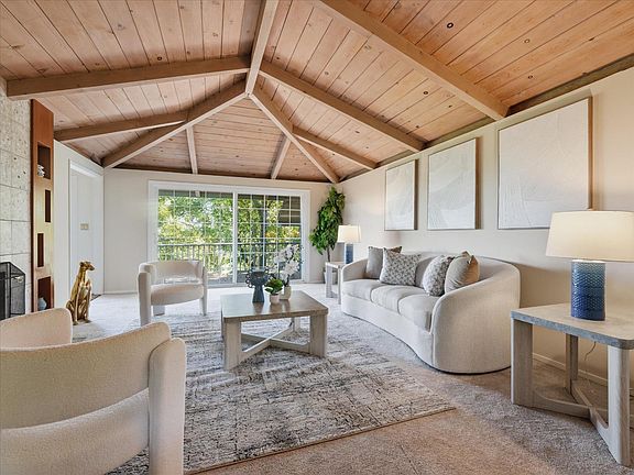 4th image of 624 Oak Ridge Dr