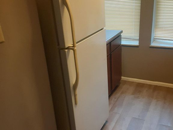 2nd image of 4225 Shreve Ave