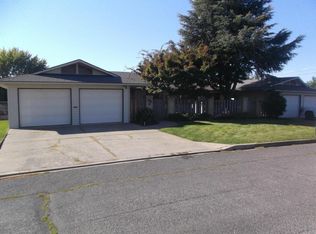 20 Kenny Dr #B, Yakima, WA 98902