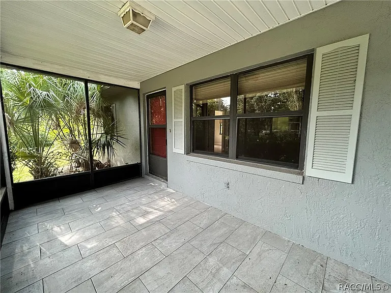 7236 E Oak Isle Dr — Photo 2