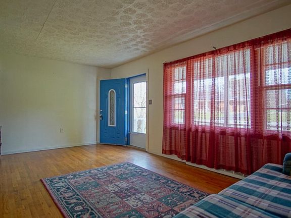 3rd image of 309 Herndon Ave