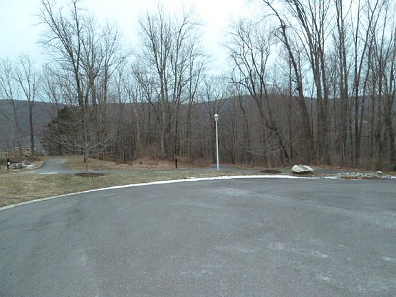 2nd image of 11 Cornwall Ct #W306