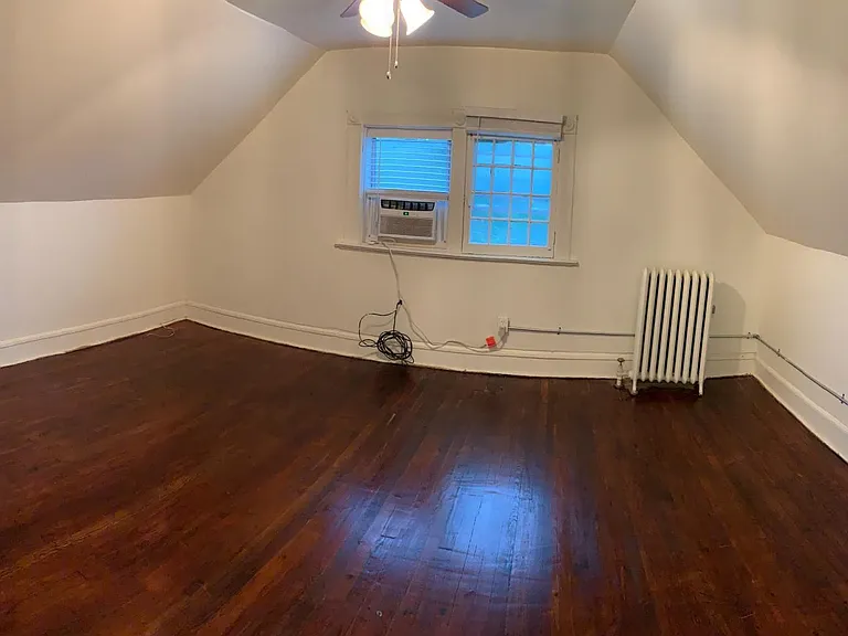 5812 Degiverville Ave — Photo 10