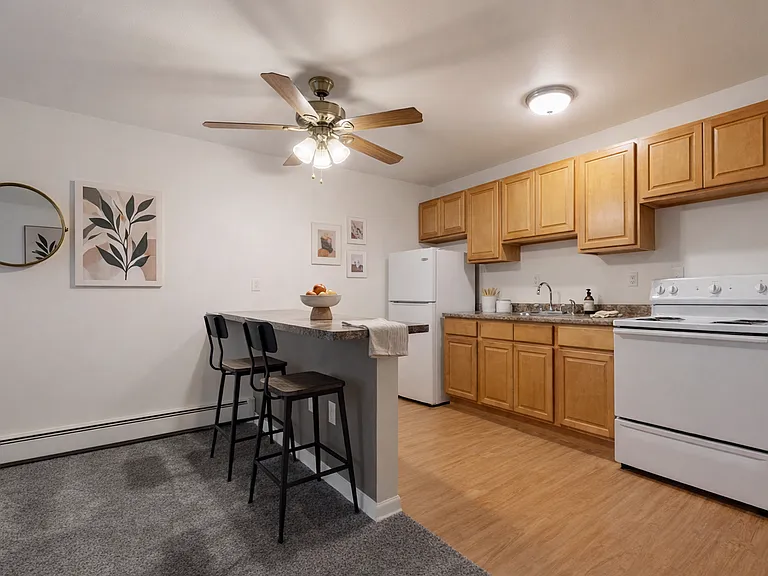 Oak Terrace Apartments — Photo 10