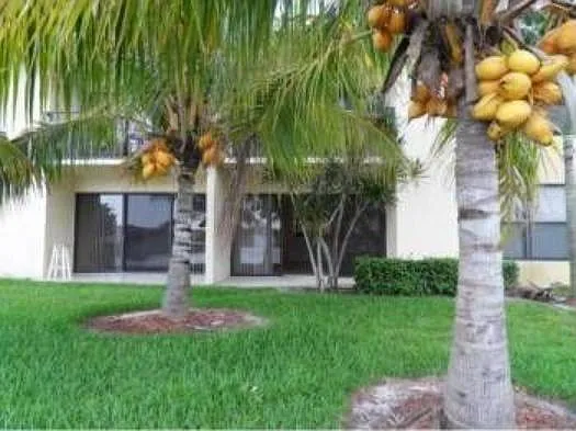 1440 Lake Crystal Dr #B — Photo 4