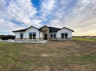 144 Chantry Ln, Gatesville, TX 76528