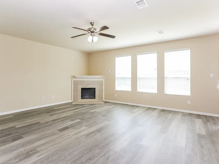 12430 Greencanyon Dr — Photo 5