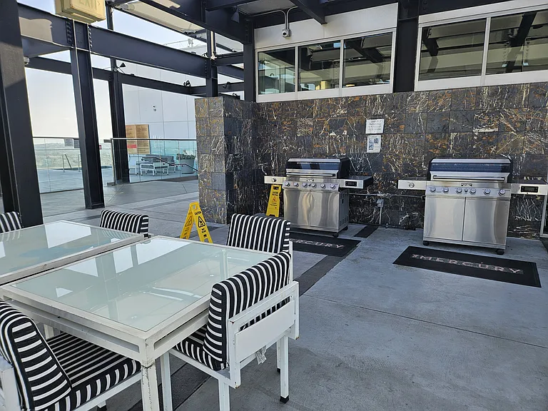 3810 Wilshire Blvd #411 — Photo 16