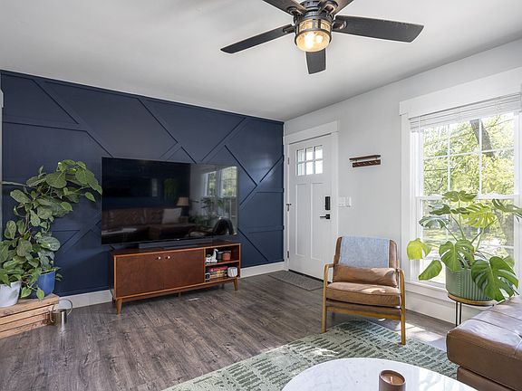 5th image of 642 Hicks Rd