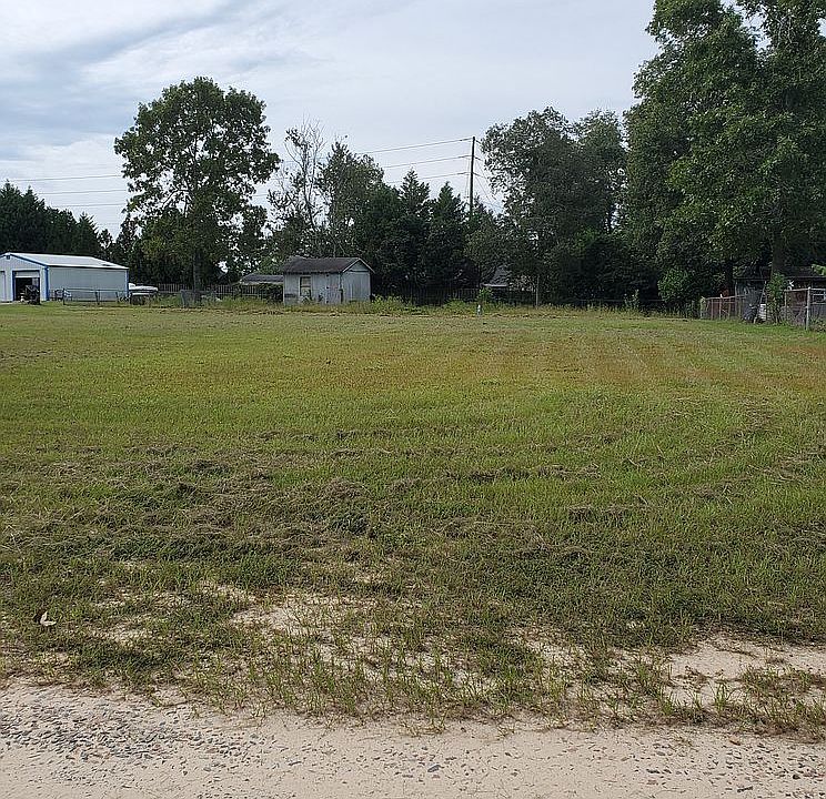 2nd image of Sweetwater Ct