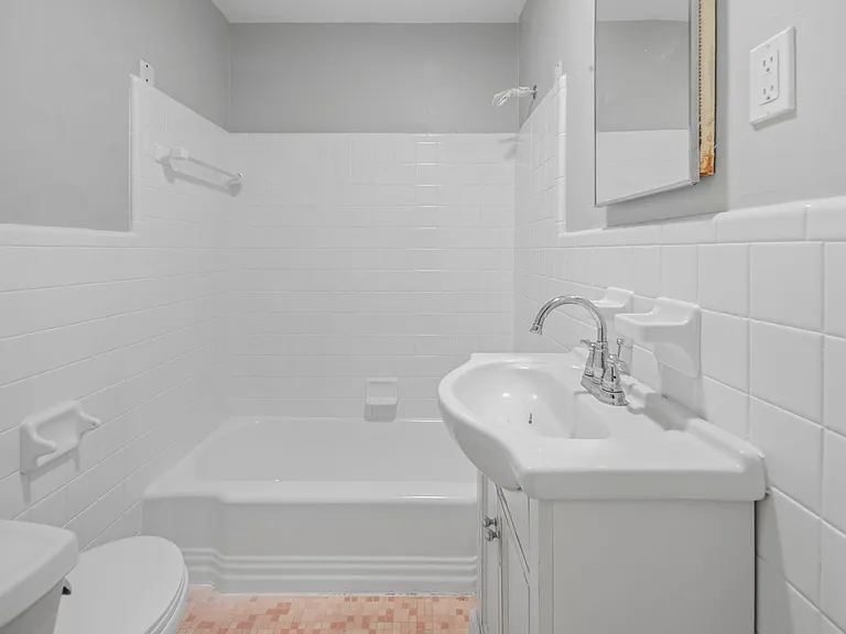 1417 NW 17th St — Photo 14