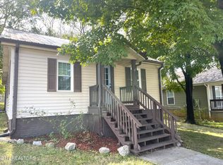 1816 Madison Ave, Maryville, TN 37804
