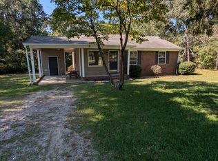1914 Whip Poor Will Ln, Sanford, NC 27330