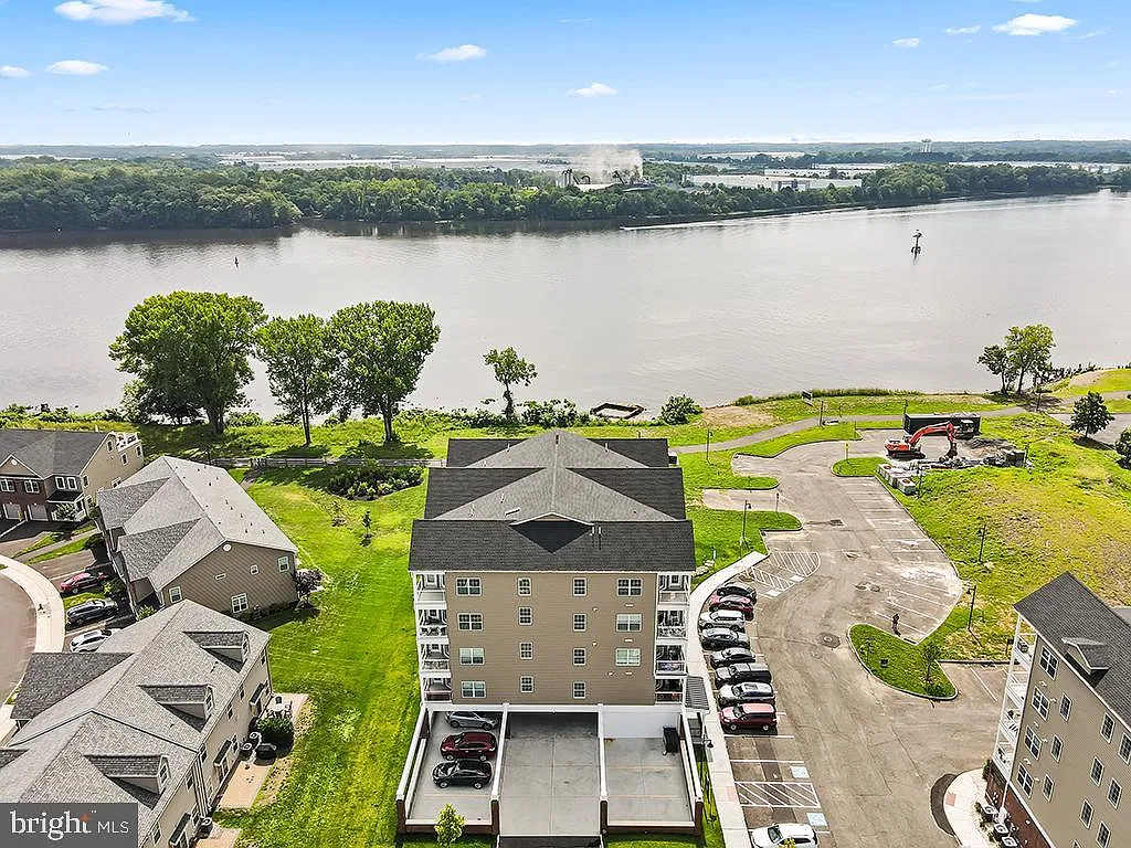 2 bed, 1167 sqft, $2,850 — Photo 3