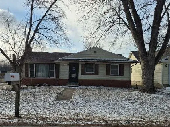 719 8th St, Colona, IL 61241