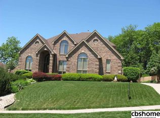 514 Deer Run Ln, Papillion, NE 68046