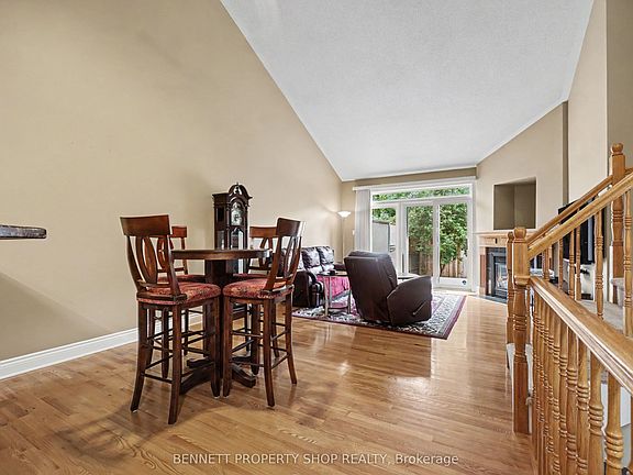 3rd image of 39 Foulis Cres